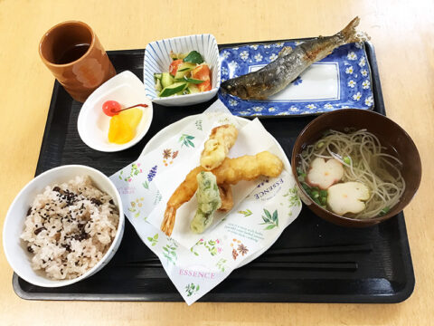 東海市のデイサービスの昼食